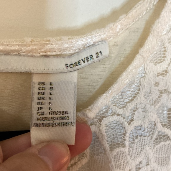 Forever 21 Elegant Lace Jr Dress in Cream - Picture 2 of 3